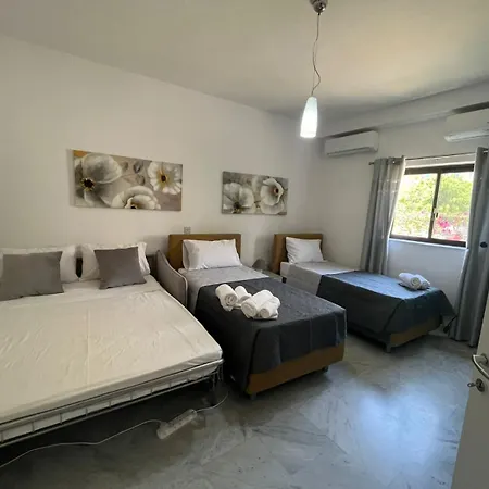 Xl Spacious Apartment, 4-br In Area, Walk To Sliema - St Julian's Lägenhet *