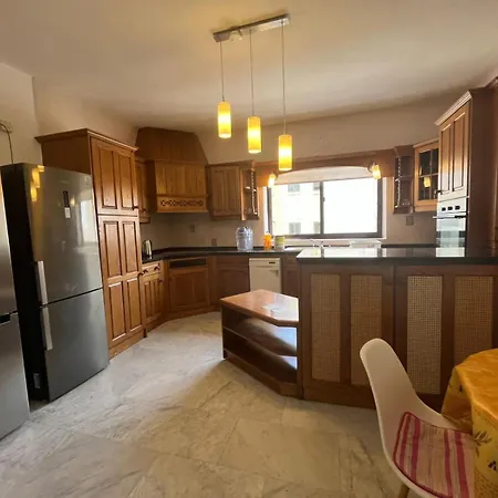 Xl Spacious Apartment, 4-br In Area, Walk To Sliema - St Julian's