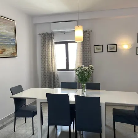 Apartment Xl Spacious Apartment, 4-br In Area, Walk To Sliema - St Julian's Gzira