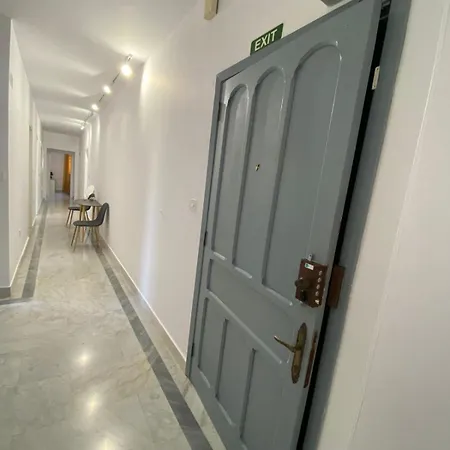 Xl Spacious Apartment, 4-br In Area, Walk To Sliema - St Julian's Gzira
