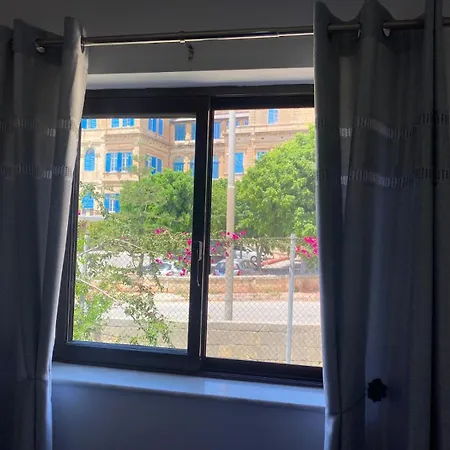 Xl Spacious Apartment, 4-br In Area, Walk To Sliema - St Julian's * Gzira