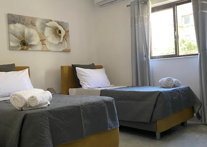 Xl Spacious Apartment, 4-br In Area, Walk To Sliema - St Julian's Appartement