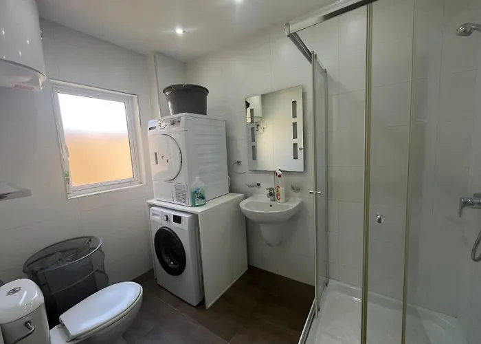 Apartament Xl Spacious Apartment, 4-br In Area, Walk To Sliema - St Julian's Gzira