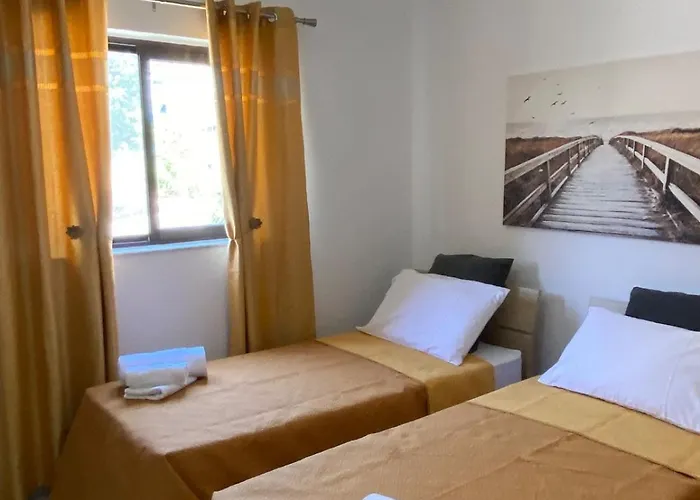 Appartement Xl Spacious Apartment, 4-br In Area, Walk To Sliema - St Julian's *