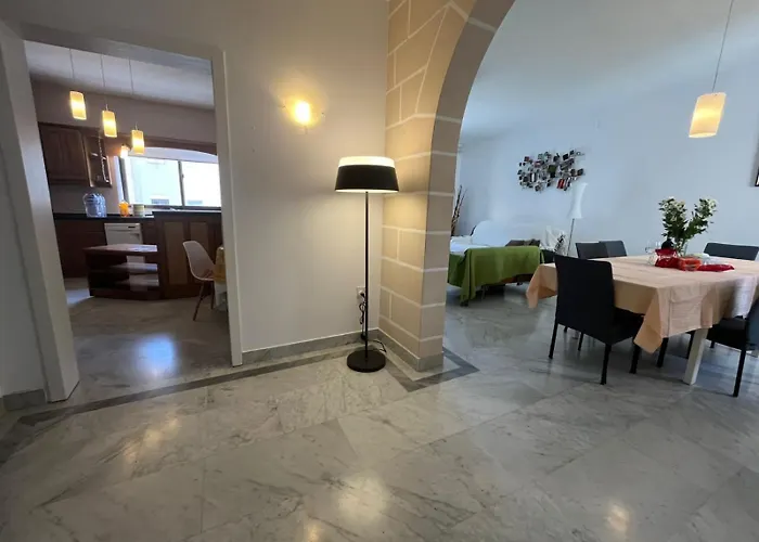 Xl Spacious Apartment, 4-br In Area, Walk To Sliema - St Julian's Apartament